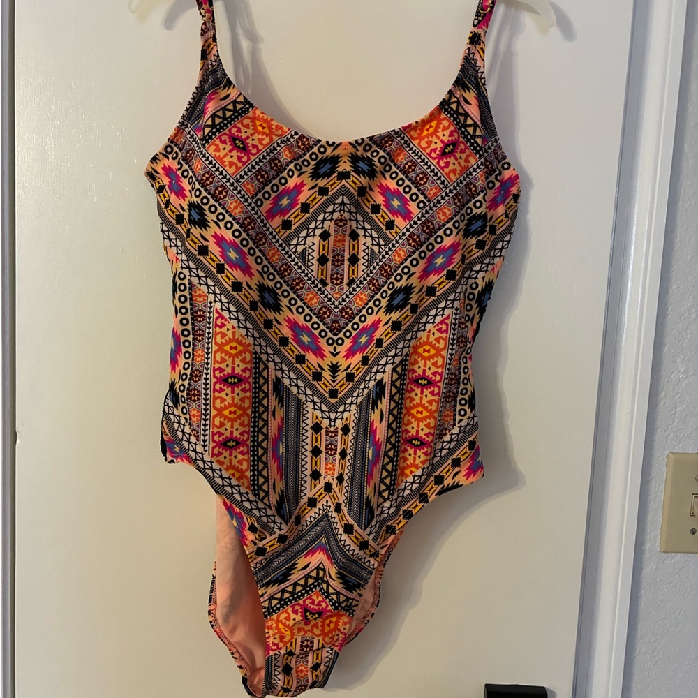 No Boundaries Vibrant Patterned Junior’s Size XL One Piece Swimsuit